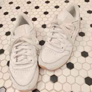 REEBOK all white sneakers!!!